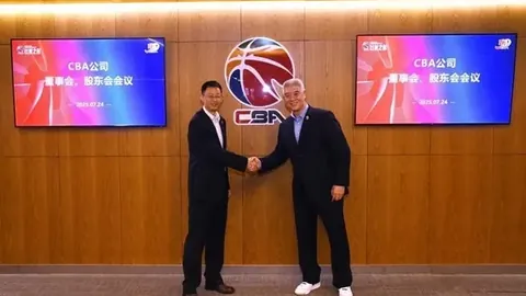 库里缺席巴特勒爆砍25分，特雷杨三双助老鹰逆转勇士